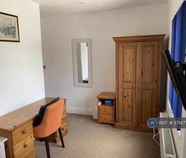 1 bedroom in a house share to rent - Photo 4