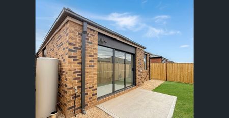 🏡 Brand New 4-Bedroom House in Thornhill Park - Photo 2