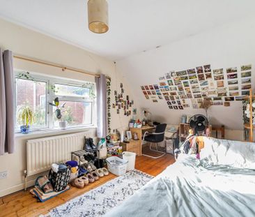 4 bedroom semi-detached house to rent - Photo 5