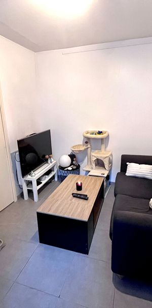 Location Appartement 2 pièces 23m² - Photo 1
