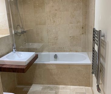 2 Bed Flat, Vine St, M7 - Photo 2