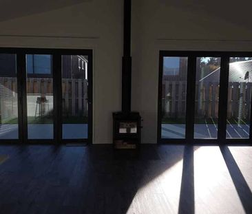 Modern Family Home in Northlake, Wanaka - Photo 4
