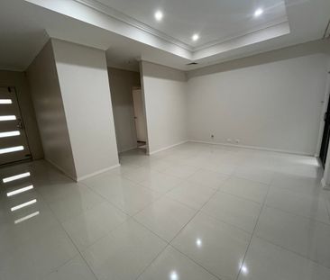 Charming Family Home in Nollamara - Photo 3