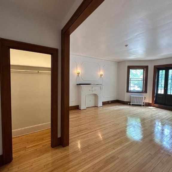 6 1/2 - Montréal (Côte-des-Neiges) - 2 550 $/mois - Photo 1