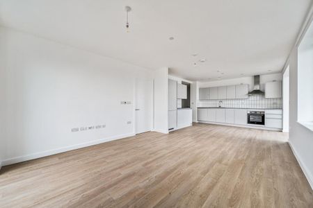 3 bedroom flat to rent - Photo 2