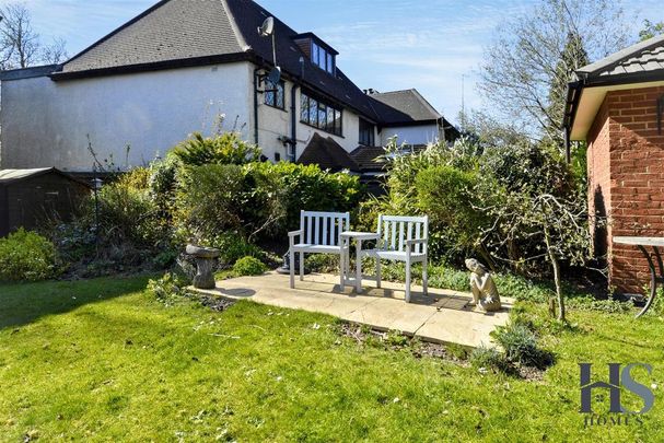 2 bedroom retirement property to rent - Photo 1