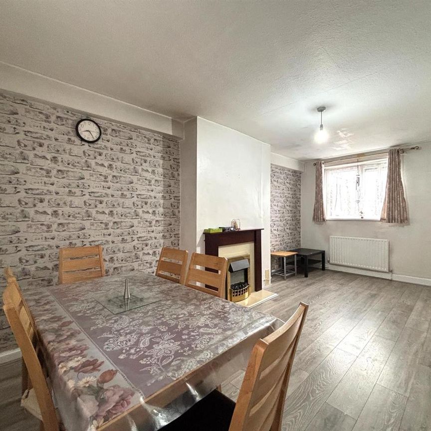 Bale Road, LE4, Leicester - Photo 1