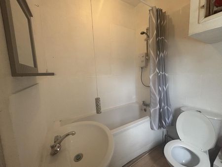 1 bedroom cluster house to rent - Photo 2