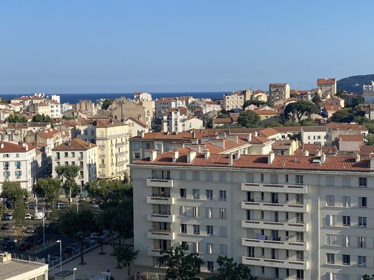 Location Appartement 3 pièces 72m² TOULON 83000 - Photo 1