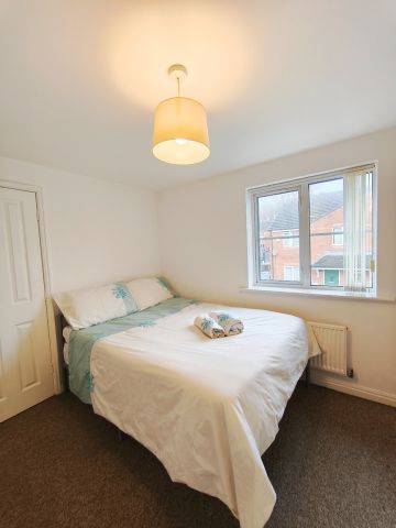 3 Bed Detached House, Addenbrook Road, M8 - Photo 3