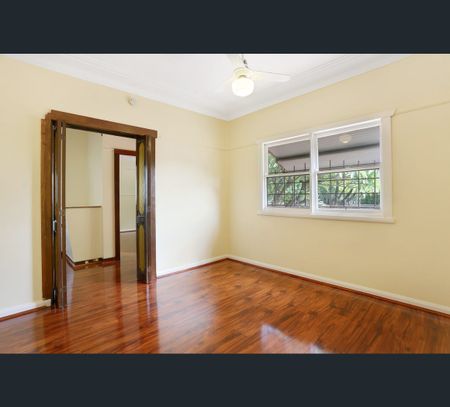 36 Moree Avenue, Westmead, NSW 2145 - Photo 5