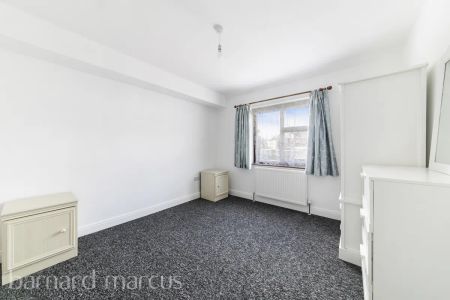 Winchcombe Road, Carshalton - Photo 2