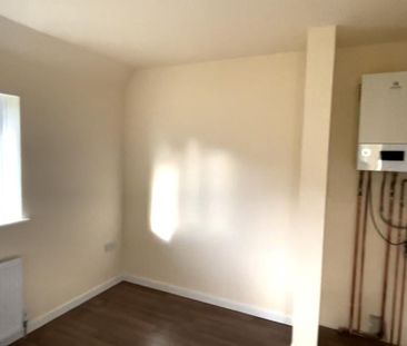 3 Bed End Terrace, Tunstall Crescent, NG8 - Photo 6