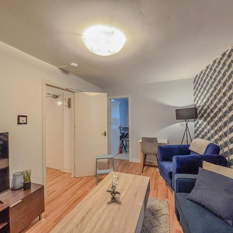 1 bedroom flat to rent - Photo 1