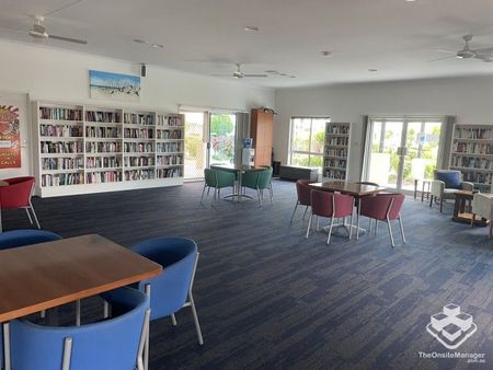 2 BEDROOM 2 BATHROOM VILLA ON KAWANA ISLAND - Photo 2