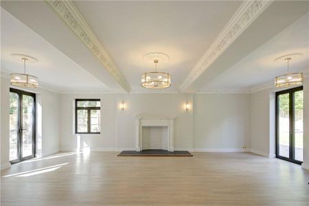 5 bedroom detached house to rent - Photo 3