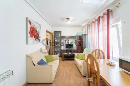 Alquiler de piso en Calle Lorenzo Abruñedo - Photo 3