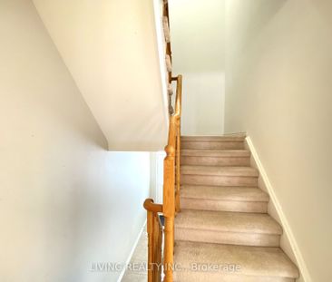 Townhouse For Lease | W8131178 - Photo 4