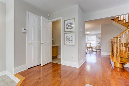 For Lease - 230 Bantry Avenue, Richmond Hill, Ontario - Photo 2