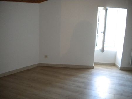 Location maison 4 pièces, 82.86m², Fontenay-le-Comte - Photo 3