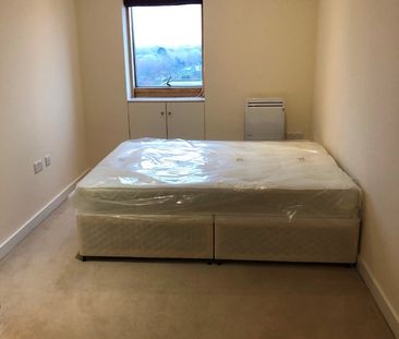 2 Bed Flat, Durnsford Road, SW19 - Photo 5