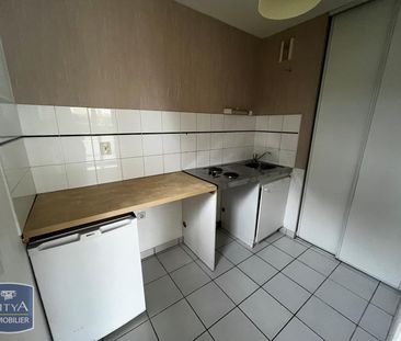 Location Appartement 3 pièces 54m² VAYRES 33870 - Photo 2