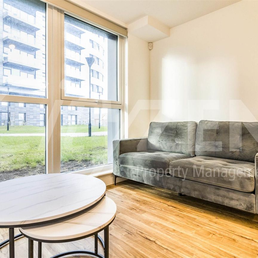 Pomona Strand, Old Trafford - Photo 1