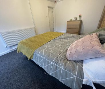 12 bedroom house share to rent - Photo 5