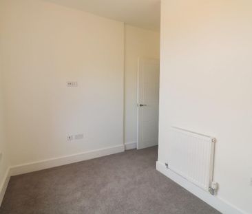 4 bedroom detached house to rent - Photo 3