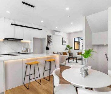 3Bedroom brand new townhouse available Right Now - Photo 1