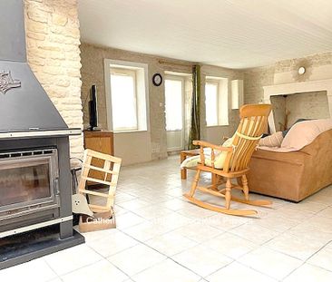 LOCATION MEUBLEE Maison 110 m2 centre village, 3 chambres, jardin e... - Photo 1