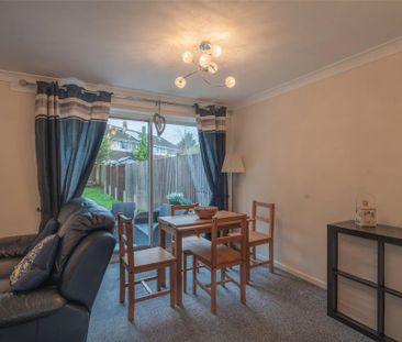 3 bedroom end of terrace house to rent - Photo 1