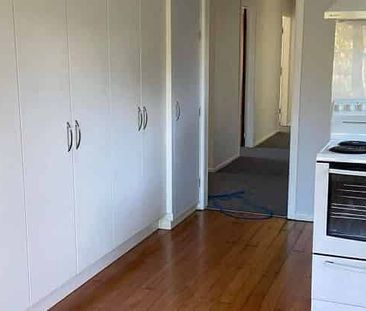 Crofton Downs House For Rent - Photo 2