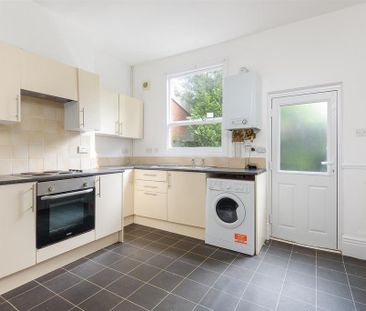 3 bedroom terraced house to rent - Photo 5