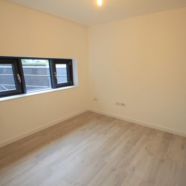 Guildford Road, Woking - 1 bedroomProperty for lettings - Seymours - Photo 1