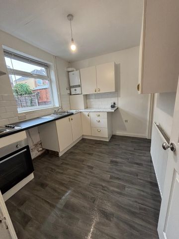 2 Bed Semi-Detached House, Leasowe Road, LS10 - Photo 5