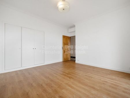 4 room luxury Flat for rent in Lisbon, Portugal - Photo 2