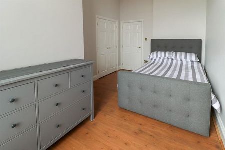 2 BED Apartment To rent - Photo 2