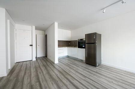 1 Bedroom Apartment, Monte Estoril, Cascais - Photo 2