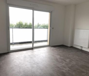 Location Appartement 3 pièces 65m² MONTIVILLIERS 76290 - Photo 2