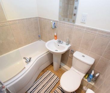 2 bedroom townhouse to rent - Photo 5