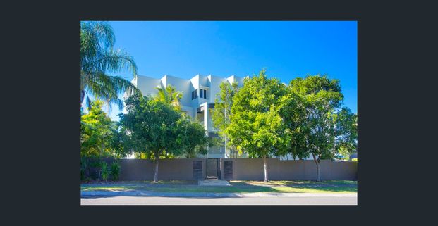 Great Location in Central Sunshine - Photo 1