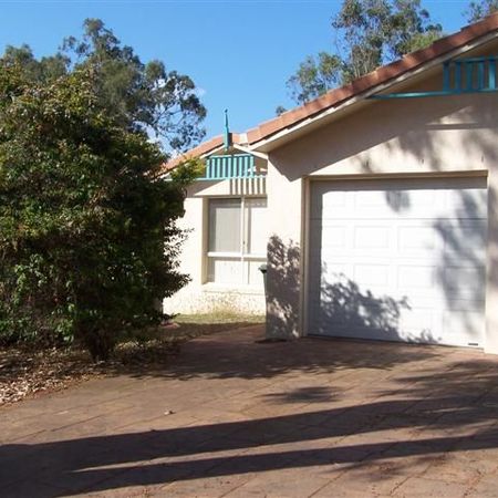 EASY LIVING STARTS HERE - COMFORT AND CONVENIENCE AT 84B BOLES STREET - Photo 4