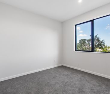 Modern Luxury in the Heart of Ellerslie - Photo 2