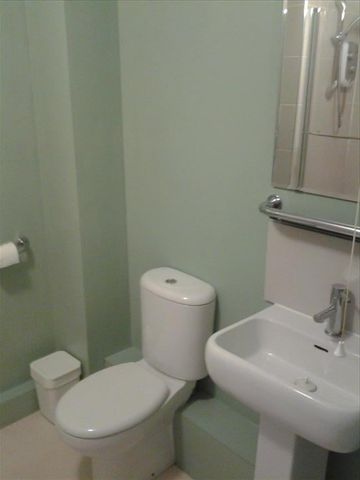 1 Bed Maisonette, Clipper View, B16 - Photo 4