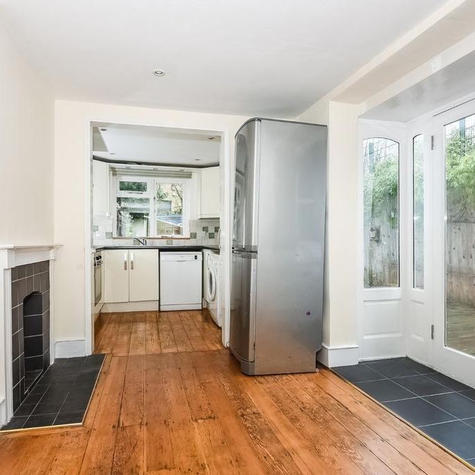 4 bedroom house to rent - Photo 1