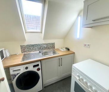 Studio to rent - Photo 2