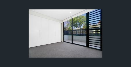 IMPRESSIVE SPLIT LEVEL APARTMENT IN GLEBE’S VIBRANT WEST END – SPACE, STYLE & LOCATION - Photo 3