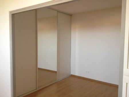 Location Appartement 1 pièce 42m² NARBONNE 11100 - Photo 2