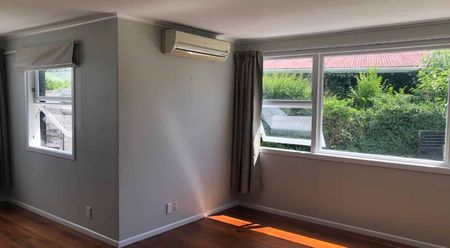 Family home in great location - Photo 4